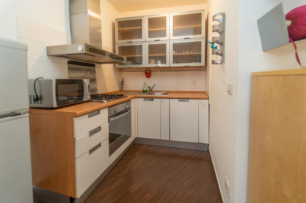 Prada Apartment Милан Экстерьер фото