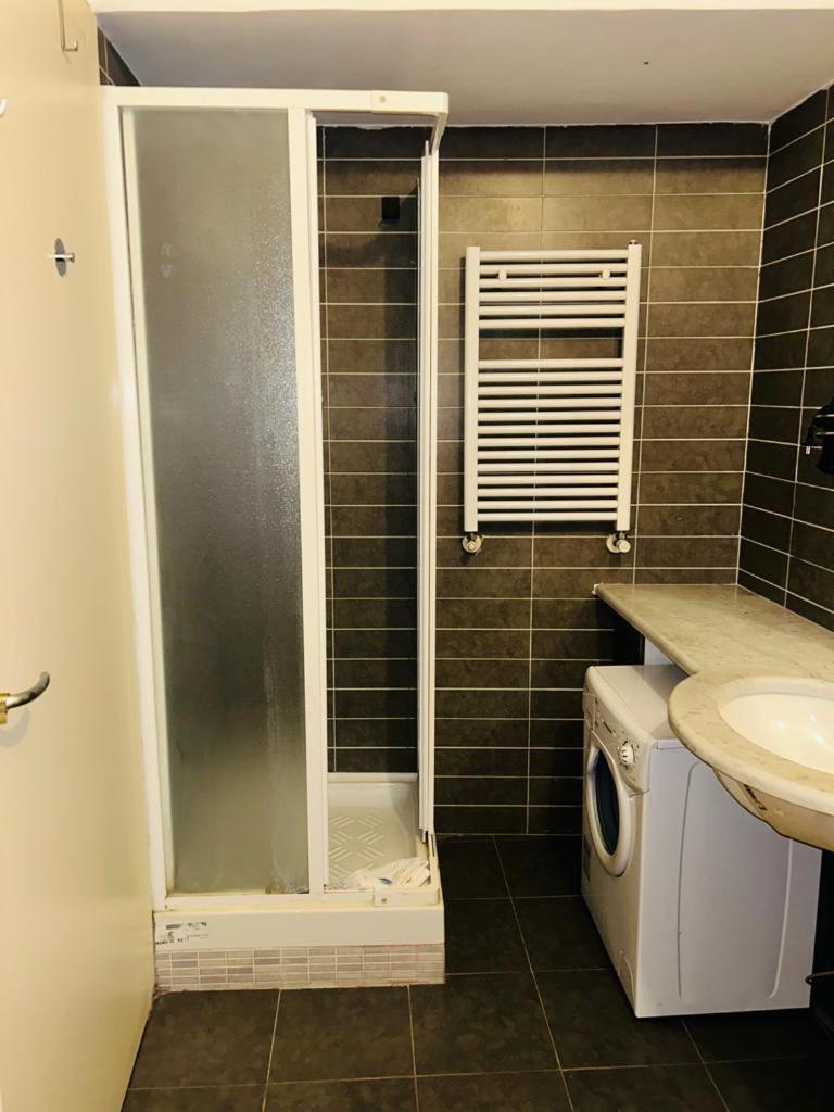 Prada Apartment Милан Экстерьер фото